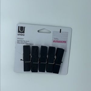 Umbra Peggie peel and stick clips set of 5